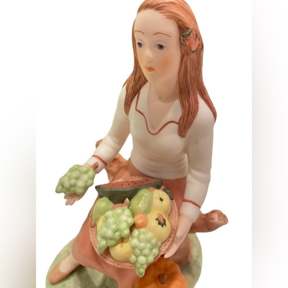 Vintage Laszlo Ispanky Figurine AUTUMN Lady Girl Four Seasons Porcelain Fairy - Picture 3 of 9